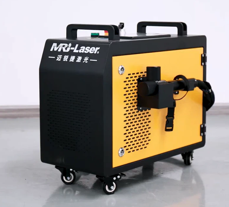 Kannettava 200 W:n laserpuhdistuskone huonekalumaalin poistoon: ihanteellinen ratkaisu kotikäyttöön